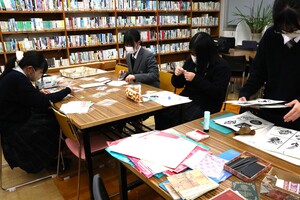 図書委員会企画「しおり作り」